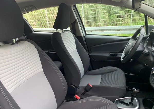 Toyota Yaris cena 56500 przebieg: 50500, rok produkcji 2018 z Pruszków małe 154
